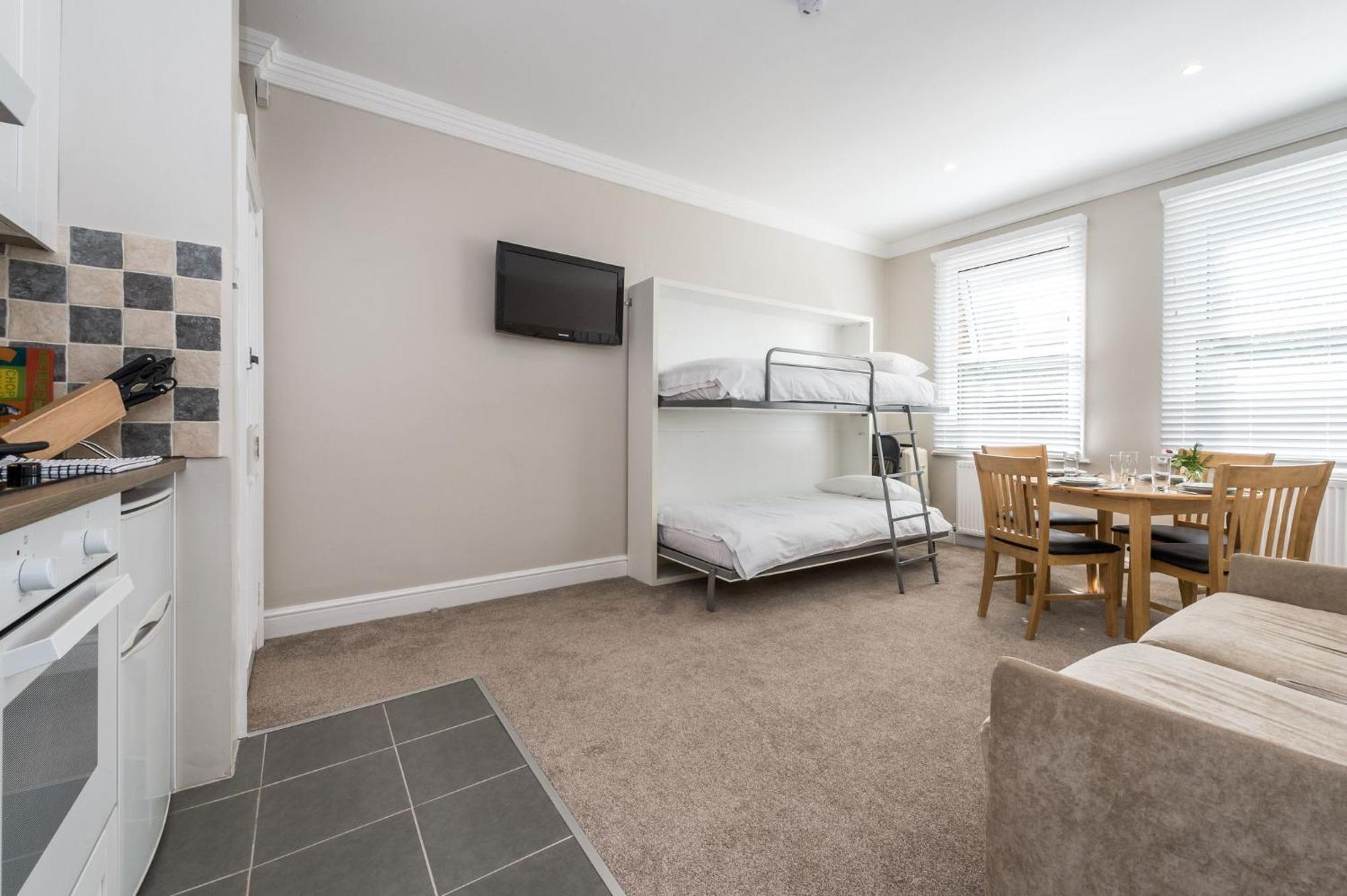 Stylish Apartment,12 Minutes Tube To Oxford Street,central London,ac,free Wifi * Londra